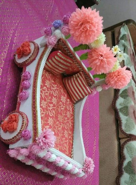 Diy Doll Bed, Indian Wedding Giveaways, Wedding Platters, Thali Decoration Ideas, Janmashtami Decoration, Wedding Gift Pack, Laddu Gopal Dresses, Creative Wedding Gifts, Bridal Gift Wrapping Ideas