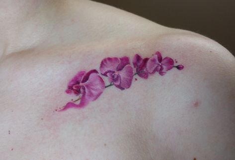 Orchid Tattoo Meaning, Orchid Tattoos, Orchid Flower Tattoos, Realistic Flower Tattoo, Lily Flower Tattoos, Orchid Tattoo, Mom Tattoo Designs, Thai Tattoo, Floral Tattoo Sleeve