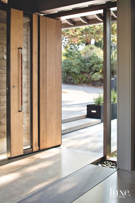 Door With Glass Panels, Steel Door Design, Modern Front Door, Entrance Door Design, Front Door Entrance, Door Design Modern, Main Door Design, Pivot Doors, House With Porch