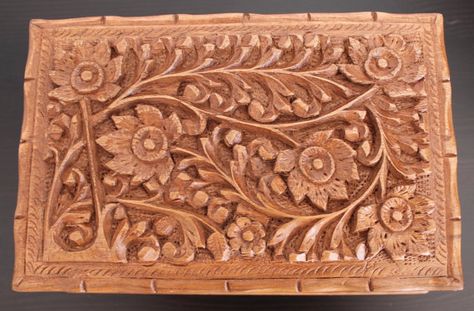 Intricate walnut wood box handmade in Kashmir. Srinagar, Box Handmade, Wood Jewelry Box, Red Felt, Pill Boxes, Wood Box, Wood Boxes, Jewellery Boxes, Walnut Wood