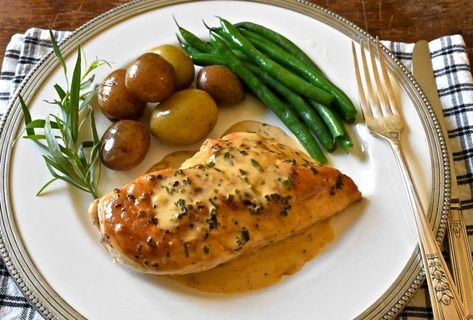 Peppercorn Chicken, Gourmet Chicken, Seared Chicken Breast, Peppercorn Sauce, Seared Chicken, Steamed Asparagus, Chicken With Olives, Juicy Chicken, Just Cooking