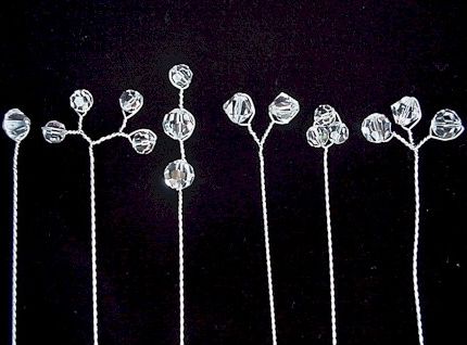 Swarovski crystal stems for wedding bouquets & How to use an electric drill with a hook attached to twist wire - BRILLIANT! How To Make Crystals, Crystal Bouquet, Bridal Business, Bead Hair Accessories, Wire Flowers, Diy Wedding Bouquet, Brooch Bouquets, Diy Brides, Diy Crystals