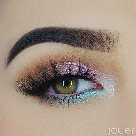 Machiaj Smokey Eyes, Mermaid Eye Makeup, Iridescent Eyeshadow, Mermaid Eyes, Make Up Designs, Summer Eyes, Jouer Cosmetics, Alat Makeup, Makeup Pictorial