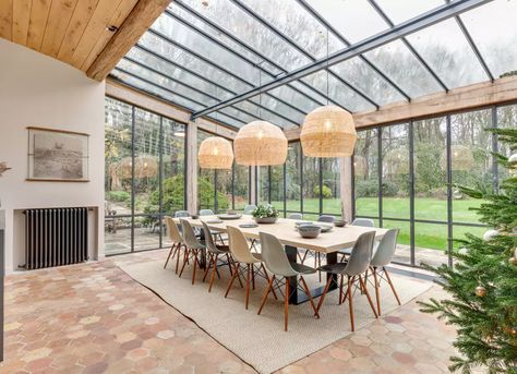 Greenhouse Dining Room, Contemporary Farmhouse Exterior, Extension Veranda, Sunroom Dining, Conservatory Decor, African House, Modern Townhouse, Outside Room, Room Extensions