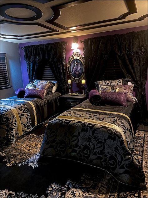 Spend the Night in the Haunted Mansion – Here’s How! – Inside the Magic Spooky Bedroom, Bedroom Anime, Mansion Bedroom, Disney Furniture, Cal King Bedding, The Haunted Mansion, Retreat House, Disney Haunted Mansion, California King Bedding