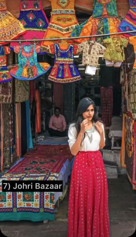 Varanasi Outfit Ideas, Udaipur Photography, Western Casual Outfits, Varanasi Photography Beautiful, Varanasi Photography, Rajasthan Photography, Rajasthan Tourism, Printed Skirt Outfit, Jaipur Travel