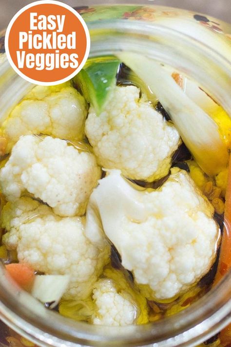 Easy Pickled Cauliflower and other vegetables. Top it on sandwiches, pasta or put it in sauces. Pickled Cauliflower Recipe, Baked Potato Chicken Casserole, Picky Eaters Dinner, Leftover Veggies, Pasta Toppings, Vinegar And Oil, Pickled Cauliflower, Cauliflower Recipe, Pickled Veggies