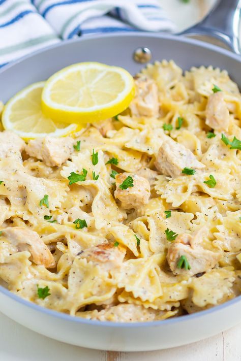 Heavy Cream Chicken Pasta, Lemon Pasta Pronto Ree Drummond, Creamy Lemon Chicken Pasta Recipes, Lemon Cream Sauce For Pasta, Chicken Bowtie Pasta Recipes, Lemon Butter Chicken Pasta, Creamy Lemon Chicken Pasta, Pasta Pumpkin, Pasta Lemon