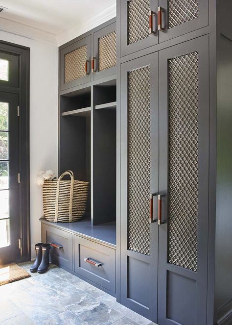 Louvered Door Ideas, Laundry Door, Garderobe Diy, Mudroom Cabinets, Light Floors, Mudroom Decor, Mudroom Laundry Room, Western Restaurant, Built In Cabinet