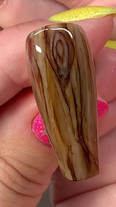 Wood Grain Nails, Autumn Nail Aesthetic, Wood Nail Art, Drag Nails, Nails Training, Tree Nail Art, Nails Holiday, Grain Effect, Wood Nails