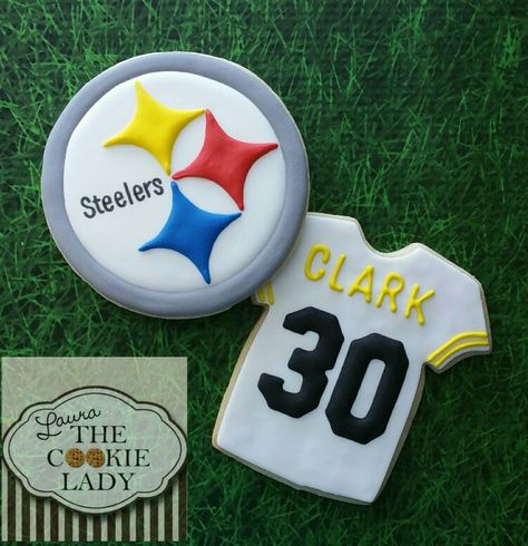 Steelers Cookies, Cookies Football, Sports Cookies, Steelers Baby, Bridal Shower Cookies, Shower Cookies, Steelers Fan, Steelers Football, Cut Out Cookies