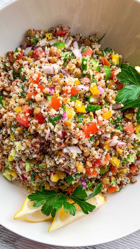 breakingbreadwithbayan on Instagram: Quinoa salad One of my absolute favourite salads and favourite way to eat quinoa. Super refreshing and light yet filling! 1 1/2 cups… Brazilian Quinoa Salad, Quinoa Salad Meal Prep, Salads Quinoa, Lentil Vegan, Quinoa Salads, Cook Quinoa, Quinoa Bowls, Vegetarian Salad, Cooked Quinoa