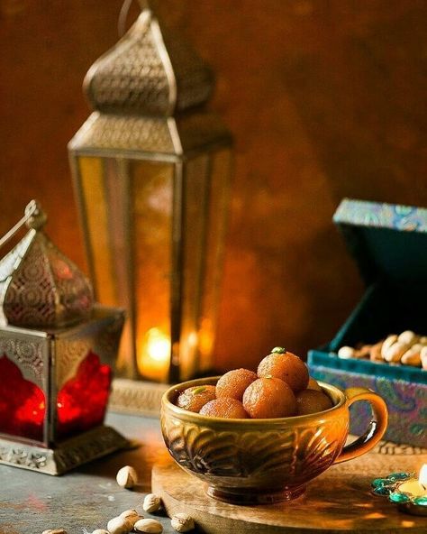 Ramadan Photography Ideas, Diwali Product Shoot, Iftar Photography, Hamper Photography, Ramadan Photography, Festive Photography, Eid Photography, Eid Hampers, Ramadan Photos