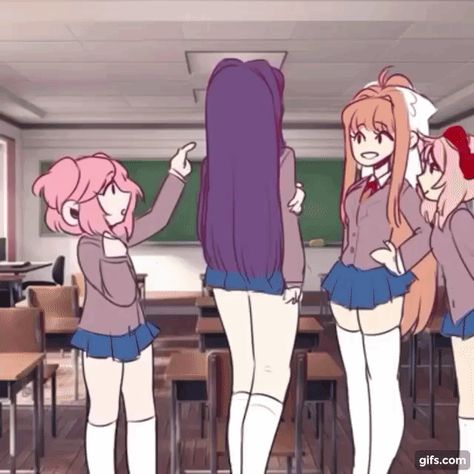 The first time Yuri met Natsuki. | Doki Doki Literature Club | Know Your Meme Popular Girls, Trending Images, Oki Doki, Doki Doki Literature Club, Doki Doki, Literature Club, Yandere Simulator, Humor Memes, Gaming Memes