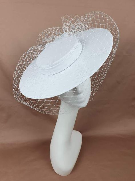 Classic or contemporary styles with brims of all sizes to suit your style and outfit. Bridal Fascinators Headpieces, Suits With Hats, English Hats, Fascinator Hats Outfit, Wedding Checklist Budget, Classy Hats, White Veil, White Veils, Bridal Shower Outfit