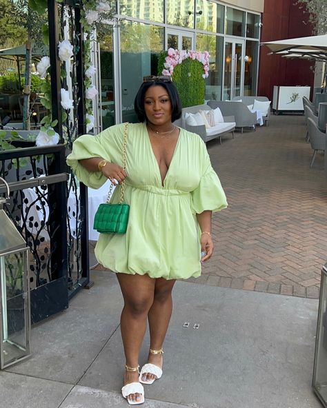 Plus Size Hamptons Outfit, Cute Brunch Outfits Plus Size, Brunch Dress Black Women, Plus Size Brunch Outfit Summer, Brunch Outfit Plus Size, Aesthetic Brunch, Princess Portrait, Hamptons Outfit, Plus Size Short Dresses