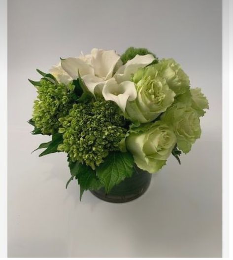 Green Flowers Wedding Centerpieces, Green Flowers Centerpiece, All Green Floral Arrangements, Green Wedding Flowers Centerpiece, Green And Gold Flower Arrangements, Silver Floral Arrangements, Corporate Floral Arrangements, Green Floral Centerpieces, White And Green Floral Arrangements