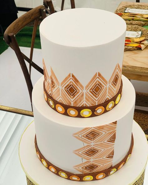 Ruracio Cake Ideas, Ruracio Cake Designs, African Inspired Wedding Cakes, Lobola Cake Ideas, Lobola Cakes, African Lobola Cakes, Tswana Traditional Wedding Cakes, African Cake Design, African Cake Design Weddings