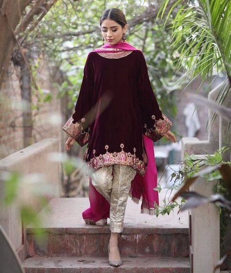 Velvet Shirts Pakistani Simple, Kurta Design Pakistani, Velvet Shirts Pakistani, Velvet Shirts, Velvet Kurti, Fawad Khan, Velvet Dress Designs, Kurta Design, Pakistani Dresses Casual