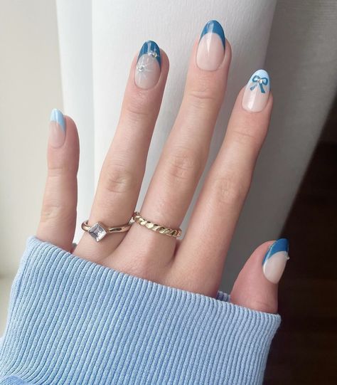 37 Frosty Blue Winter Nails You'll Want to Screenshot - Vacation Nails Winter, Dark Blue Winter Nails Snowflakes, Blue Snowman Nails, Blue Themed Nails, Navy Winter Nails, Blue Snow Nails, Snow Nails Winter Blue, Winter Nail Ideas Blue, Nails Winter Blue