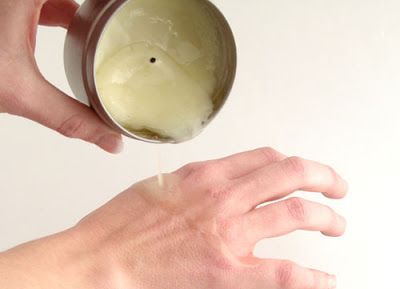 Lotion Candle Recipe, Massage Oil Candle Diy, Diy Massage Candle, Massage Candle Recipe, Lotion Candle, Massage Candles, Soap Queen, Candle Tutorial, Lotion Candles