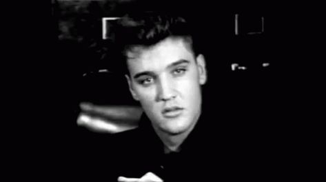 Elvis GIF - ElvisPresley Laugh Smile - Discover & Share GIFs Happy Birthday Elvis, Elvis Quotes, Elvis Presley Family, Smile Images, Young Elvis, Elvis And Priscilla, Elvis Movies, Elvis Presley Photos, Priscilla Presley