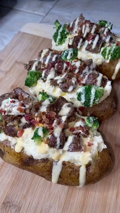 Desha Jordan | Loaded Steak Baked Potato!! #dinner #repost #food #foodie #foodiesofinstagram #reels #reelsinstagram #reelitfeelit #reelsvideo #explore… | Instagram Steakumm Recipes, Steak Baked Potato, Steak And Baked Potato, Baked Potato Dinner, Edible Ideas, Food Steak, Baked Steak, Steak Potatoes, Potato Dinner