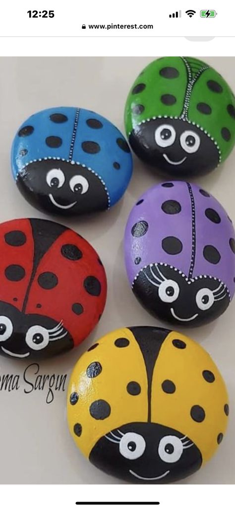 Lady Bug Painted Rocks, Painted Bricks Crafts, Bee Rocks, Ladybug Rocks, Kids Painting Crafts, Garden Rock Art, Diy Rock Art, Painted Rock Animals, Painted Rocks Kids