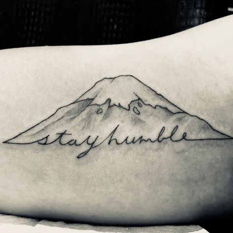 mountain tattoo stay humble fuji mountain Fuji Mountain Tattoo, My Fuji Tattoo, Mount Fuji Tattoo, Stay Tattoo, Humble Tattoo, Japanese Irezumi, Triathlon Tattoo, Matching Tats, Fuji Mountain