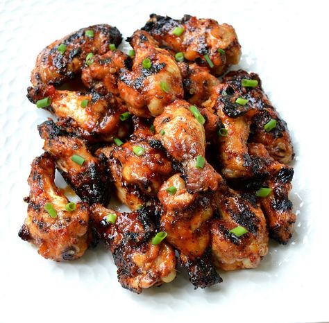 Grilled Asian Chicken Wings Perfect for Tailgating - Souffle Bombay Asian Chicken Wing Recipes, Wings Recipe Grilled, Asian Grilled Chicken, Grilled Chicken Wings Recipe, Chicken Wing Marinade, Asian Chicken Wings, Barbecue Chicken Wings, Cooking Chicken Wings, Chicken Breast Crockpot Recipes