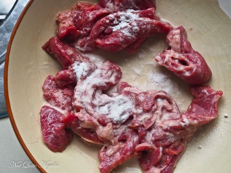 Velveting How To Make Chinese Restaurant Style Beef and Chicken @ Not Quite Nigella Velveting Meat, Velveting Beef, Cooking Venison Steaks, Shaved Steak, Asian Meals, Asian Stir Fry, Veal Recipes, Easy Chinese Recipes, Chinese Dishes