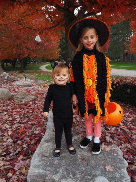 DIY: “Hocus Pocus” Dani Dennison and Binx Halloween costumes Hocus Pocus Costume Ideas, Diy Hocus Pocus Costume, Dani Dennison Costume, Hocus Pocus Costume Diy, Diy Hocus Pocus, Hocus Pocus Halloween Costumes, Hocus Pocus Costume, Costume Ideas For Halloween, Haunted House Diy