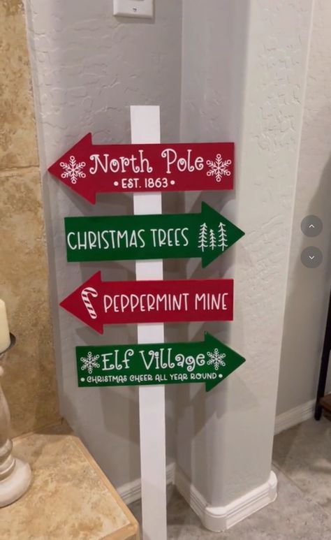 Diy Northpole Sign, Christmas Directional Signs, Holiday Arrow Signs, Diy Directional Sign Post Christmas, North Pole Sign Diy, Christmas Directional Signs Arrows, Arrow Sign Design, Christmas Arrow, Stacked Presents