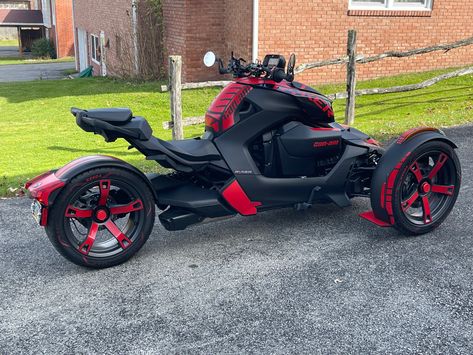 Can Am Motorcycles, Can Am Ryker 900, Can Am Ryker, Tricycle Motorcycle, Three Wheel Motorcycles, 3 Wheel Motorcycle, Motorcycle Storage, Go Kart Buggy, Custom Trikes