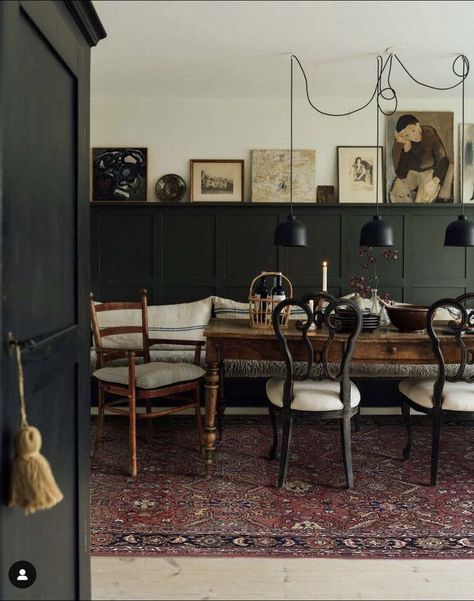 Moody Dining Room, Built In Banquette, Mad About The House, Elsie Green, Monday Inspiration, European Home Decor, Sopot, The Dining Room, Dining Room Inspiration