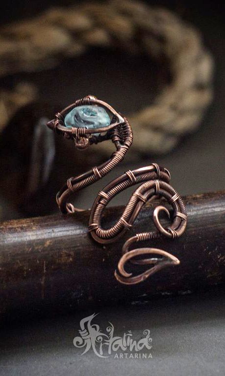 Copper wire wrapped snake ring Male Wire Wrapped Ring, Wire Wrapped Snake Pendant, Snake Ring Diy, Wire Wrapped Snake, Wire Snake, Rings With Beads, Copper Wire Art, Wire Wrap Ring, Wire Jewelry Rings