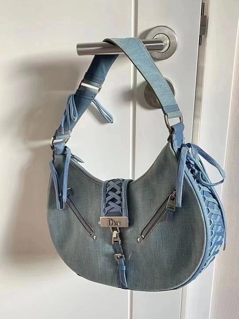 Mini Handbags Outfit, Trendy Bags 2023, Dior Corset, Accessories Design Sketch, Luxury Bags Collection, Diy Bag Designs, Denim Handbags, Streetwear Accessories, Fancy Bags