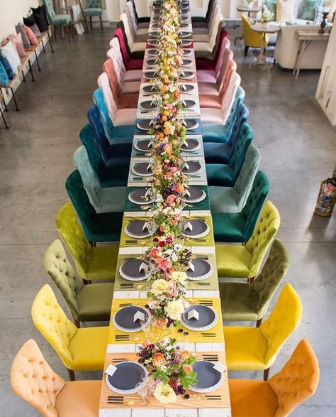 Color Block Wedding Ideas to Inspire your Big Day Palette ⋆ Ruffled Color Block Wedding, Rose Gold Wedding Table, Beautiful Wedding Reception, Wedding Dress Organza, Aline Wedding Dress, Munaluchi Bride, Grey Bridesmaid Dresses, Wedding Dresses Satin, Long Table