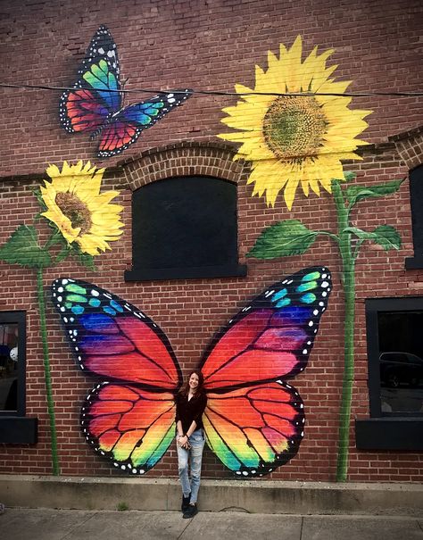 Boho Butterfly Painting, Butterfly Mural Painting, Butterfly Wing Mural, Butterfly Mural Wall Painting, Butterfly Wings Mural, Bee Mural, Butterfly Wall Painting, Outdoor Mural Ideas, Butterfly Wall Mural