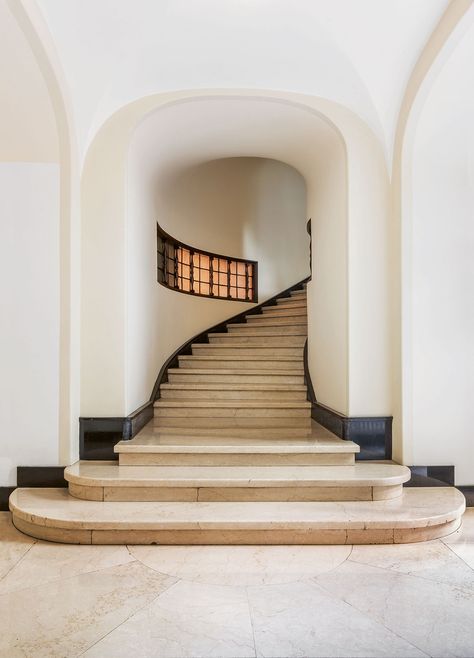 Stair Well, Beautiful Entryways, Memphis Design, Interior Stairs, Design Del Prodotto, Milan Design Week, Staircase Design, Stairs Design, Architectural Digest