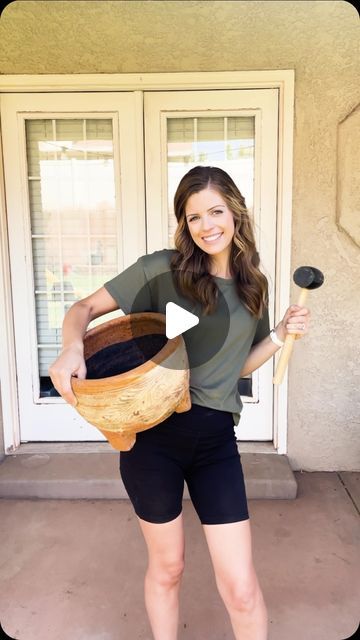 nikki on Instagram: "Upcycling broken terra cotta pots for a succulent creation 🥰🪴 #planttherapy #creativeplanting #planthack #upcycle #Terracotta #pottedplants #succulents" Broken Pot Garden, Rock Carving, Terra Cotta Pots, Mini Gardens, Plant Hacks, Planter Design, Plant Therapy, Mini Garden, Garden Spaces