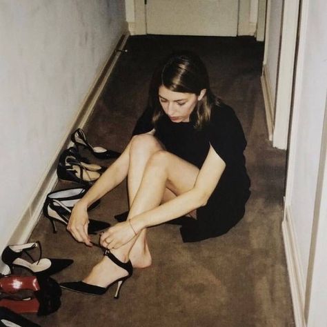 Sofia Coppola Style, Sofia Coppola Movies, Set Pictures, Mario Testino, Sofia Coppola, Old Money Style, Emmy Award, Film Director, Book Inspiration