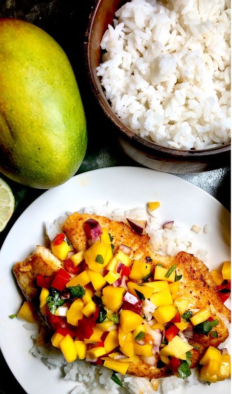 Baked Tilapia Recipes, Frozen Tilapia, Side Dishes For Salmon, Mango Salsa Recipes, Baked Tilapia, Tilapia Recipes, Best Seafood Recipes, Spicy Salsa, Mango Recipes