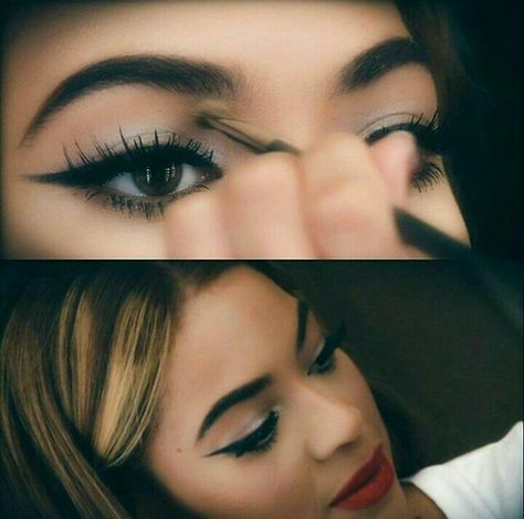 Beyoncé's makeup I am world tour #beyonce #makeup Beyonce Eyebrows, Beyonce Makeup, Dramatic Eyeliner, Brown Eyes Pop, Queen Bee Beyonce, Prom Makeup Looks, Brown Skin Makeup, Beyonce Queen, Dope Makeup