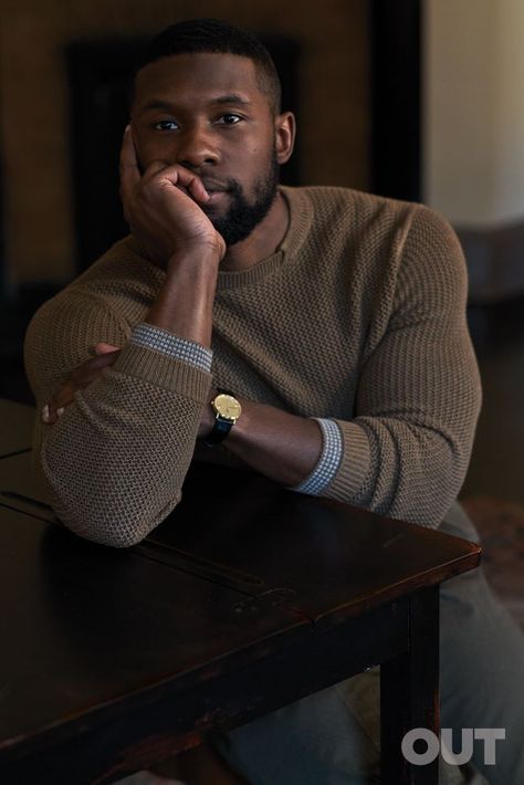 Trevante Rhodes Trevonte Rhodes, Trevante Rhodes, Honey Clover, Dark Skin Men, Character Board, Black Actors, Male Celebrities, Male Character, Black Men Fashion