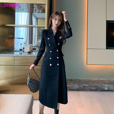 Long Coat Outfit, Parka Coat Women, Long Winter Coats Women, Long Jackets For Women, Long Black Coat, Long Coat Jacket, Wool Coats, Long Winter Coats, Long Coats