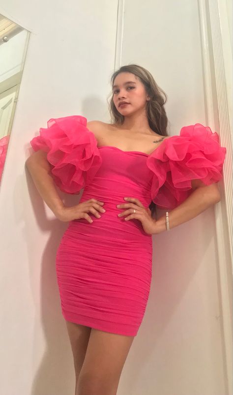 Hot Pink Birthday Dress, Mlp Outfits, Hot Pink Homecoming, Hot Pink Homecoming Dress, Pink Birthday Dress, Dress For Chubby, Hot Pink Bodycon Dress, Birthday Frocks, Half Dress