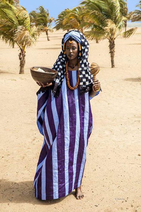 Oh those colors. Love indigo. Africa - fulani nomad African People, African Culture, African Beauty, World Cultures, African Design, Black Culture, African Women, African Dress, Black Is Beautiful