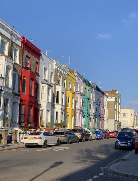 Portobello Road Aesthetic, London Aesthetic Notting Hill, Portobello Road London, London Moodboard, London England Photography, British Summertime, Coloured Houses, London 2023, England Summer