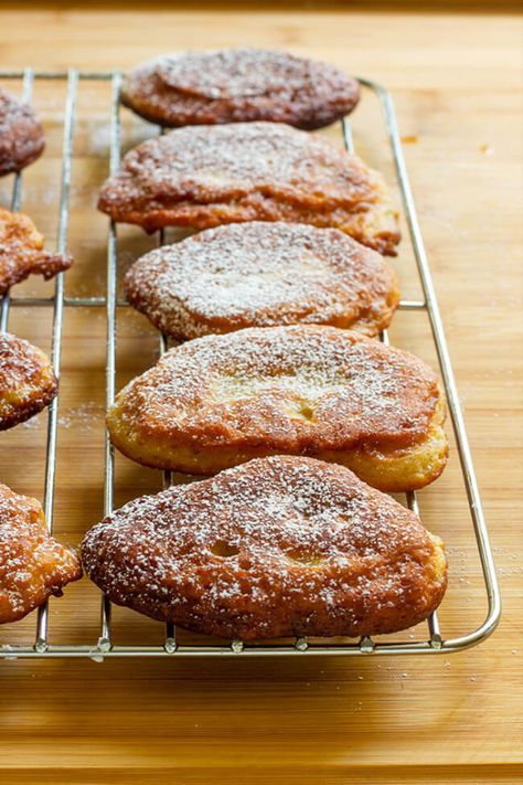 Banana Fritters Recipe, Jamaican Banana Fritters, Jamaican Desserts, Caribbean Dishes, Jamaican Cuisine, Oxtail Recipes, Banana Fritters, Jamaican Dishes, Fritters Recipe